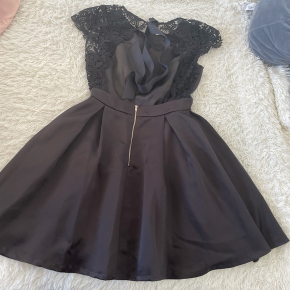 Beautiful dress with open back 🔥 - Picture 4 of 5